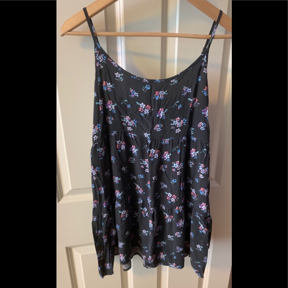 American Eagle floral top